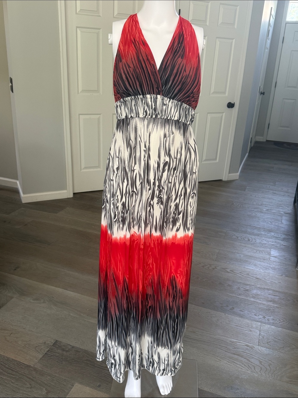 Shui Si Qing Red Black White Graphic Print Racerback Padded Halter Maxi Dress-M